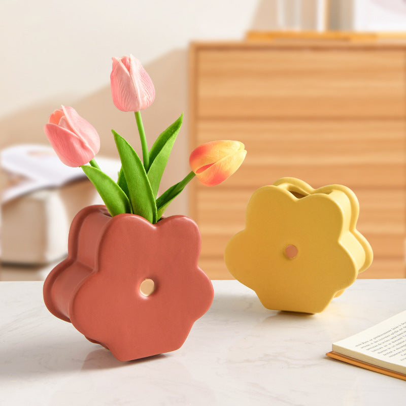 Cute Tabletop Ceramic Flower Vase